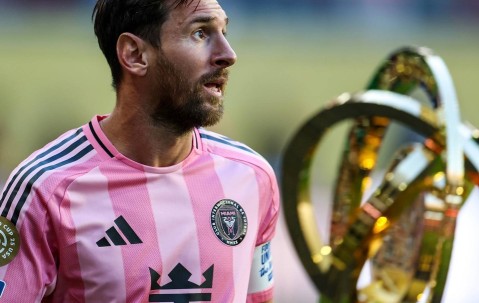 欧冠和国际足联主席都发文好评梅西！