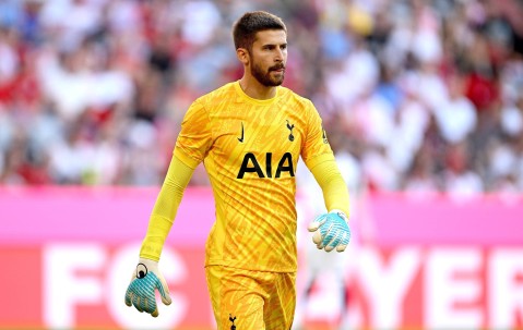 维卡里奥：热刺希望再次体验捧起奖杯的感觉，祝多纳鲁马一切顺利