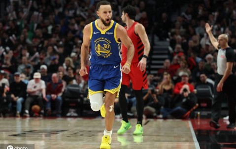 库里三分19中12空砍48分 勇士不敌开拓者2连败