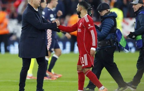 天空体育：阿森纳击败曼联，扩大领先优势，曼城维拉均落败