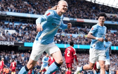 疯狂4-0！曼城制造惨案，强势晋级，利物浦溃败，萨拉赫罚丢点球