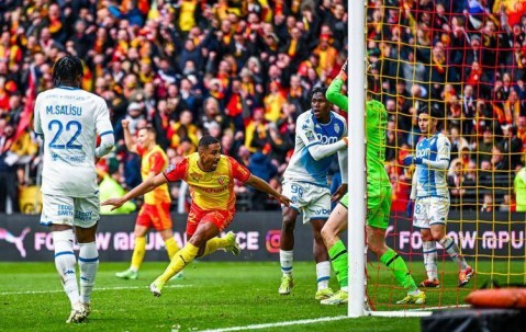 AC米兰主场不败，拉齐奥客场低迷，争夺意甲前四关键战。