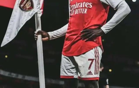 一周30万英镑，萨卡凭什么拿顶薪？曝阿森纳中场核心很不满