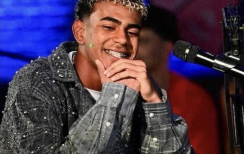 欧洲最神奇球队：提前7轮无缘联赛冠军！欧冠2-0，一只脚晋级4强