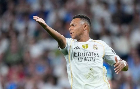 冲击C罗纪录！姆巴佩还有五场比赛机会，曼城之战成关键，但超越梅西仍无望