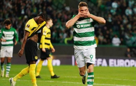 莱万决心全力助巴萨争夺西甲与欧冠冠军,续约一年意义何在,出乎意料的选择引发热议