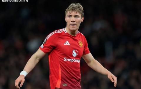 一日英超动向：曼联那不勒斯提出换人方案，阿森纳购买前锋锁定他