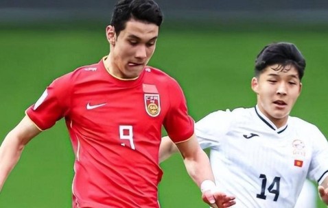 邵佳一国足新锋霸近日传闻签约西甲球队？真相揭晓，杨铭锐实力备受期待