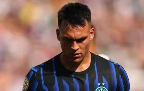 真的是稀里糊涂！意甲榜首国米瑟瑟发抖！身后是23轮不败的魔鬼，米兰正在一口口吞掉领先优势！