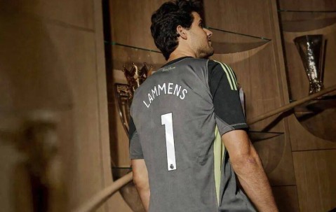 曼联一人离队只差最后步骤，拉爵欲收回500万！拉门斯下赛季穿1号